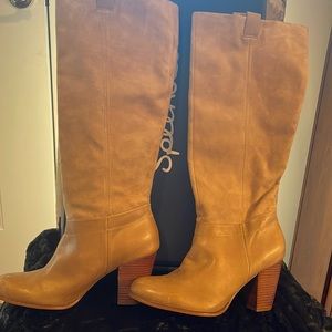 Splendid “Fairview” natural side and leather tall boot size 9.5